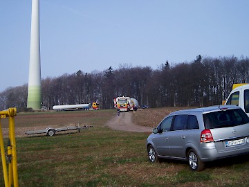 Transport der Turmteile per LKW